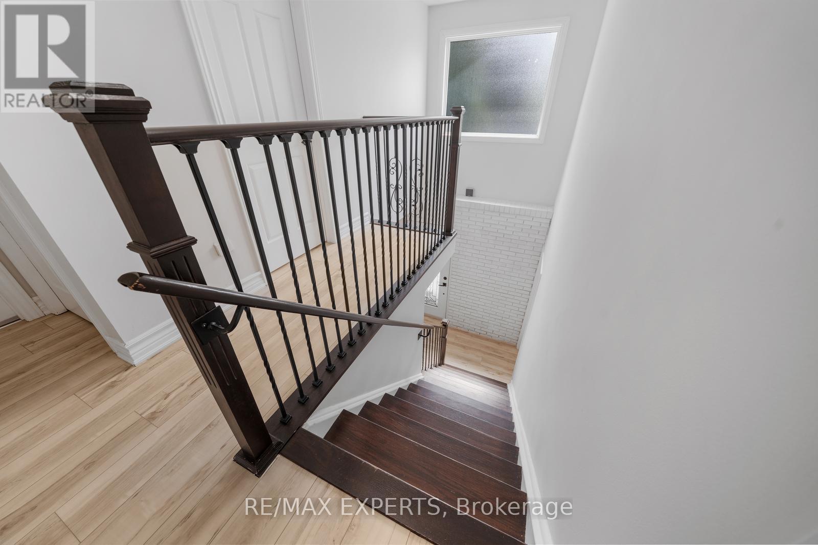 17 Patrician Court, Bradford West Gwillimbury (Bradford), Ontario  L3Z 1B4 - Photo 21 - N12189300