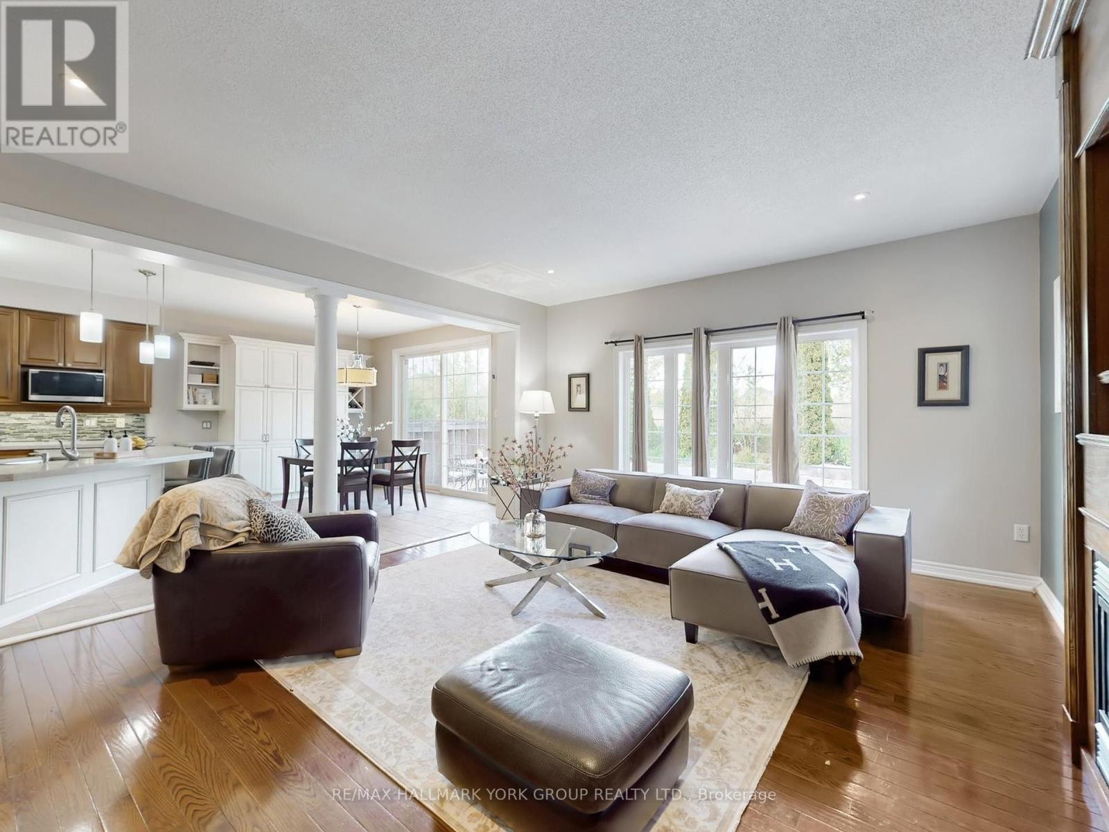 254 Tower Hill Road, Richmond Hill, Ontario  L4E 4K8 - Photo 10 - N12189315