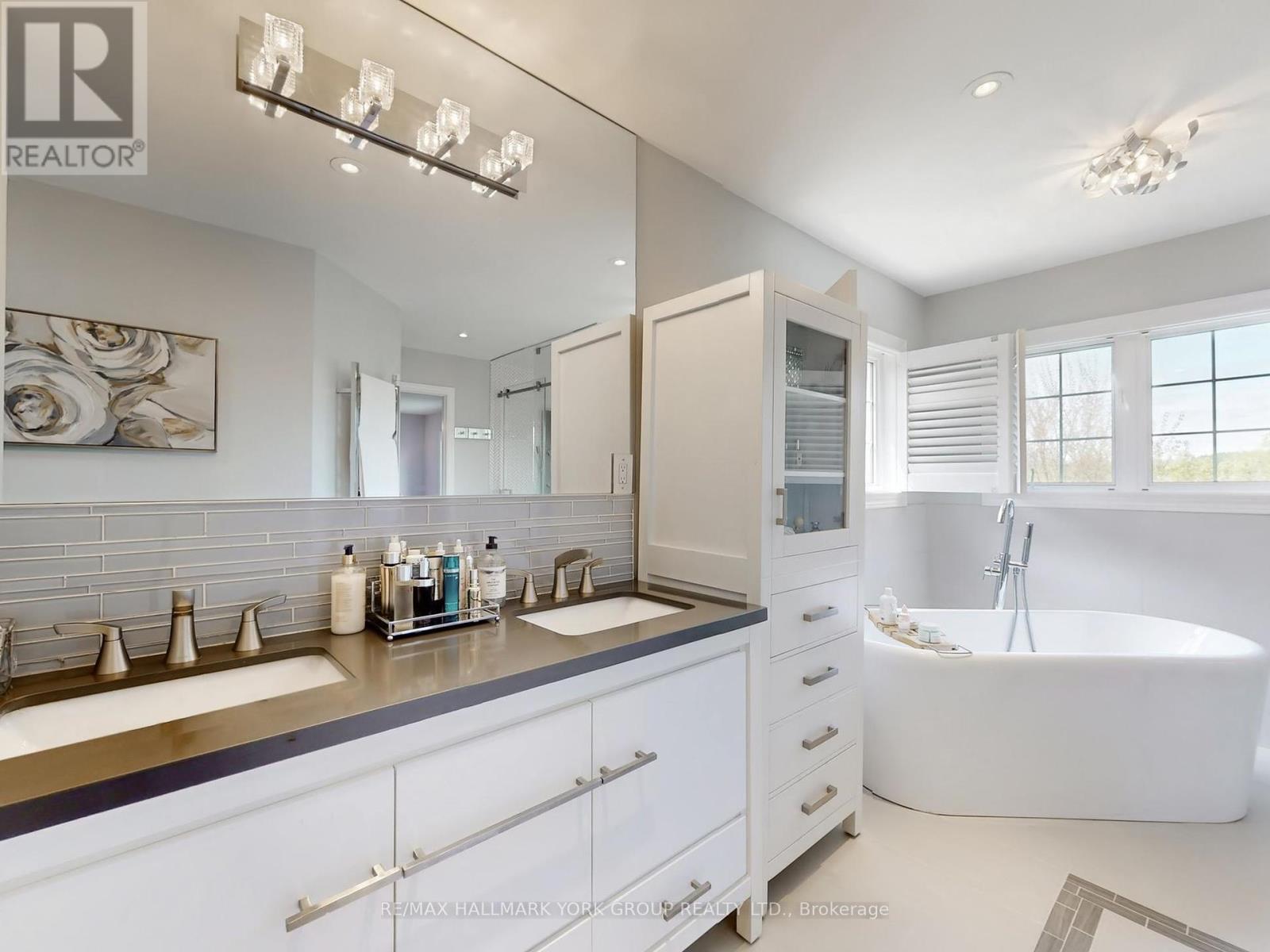 254 Tower Hill Road, Richmond Hill, Ontario  L4E 4K8 - Photo 24 - N12189315