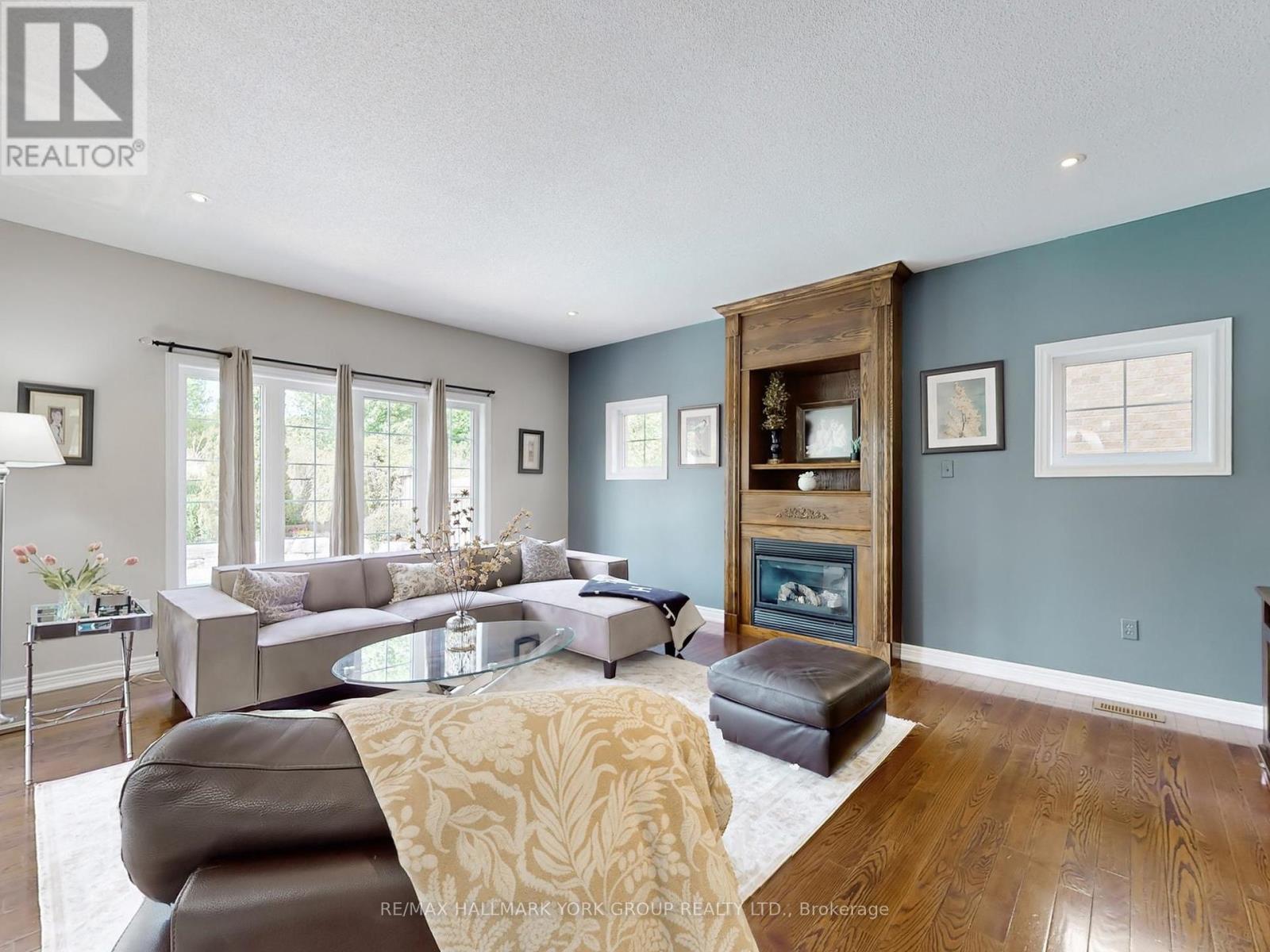 254 Tower Hill Road, Richmond Hill, Ontario  L4E 4K8 - Photo 8 - N12189315