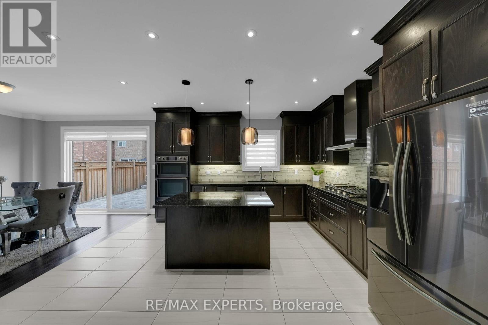 86 Holt Drive, New Tecumseth, Ontario  L9R 0R2 - Photo 14 - N12189347