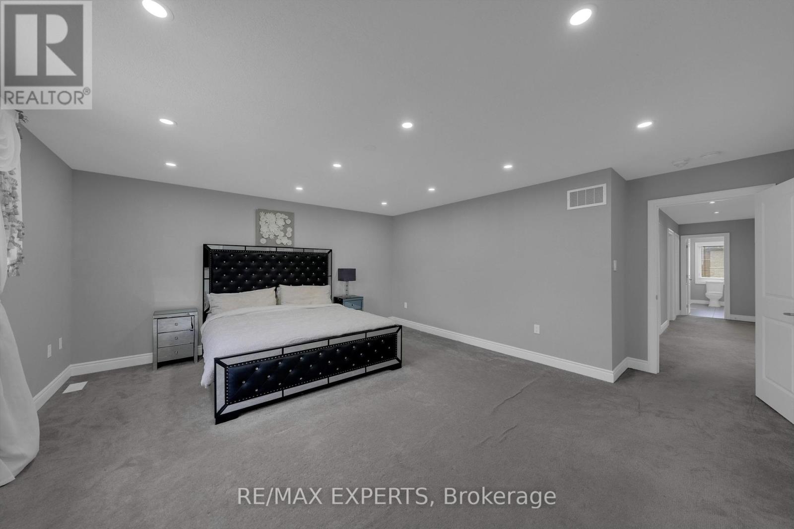 86 Holt Drive, New Tecumseth, Ontario  L9R 0R2 - Photo 23 - N12189347