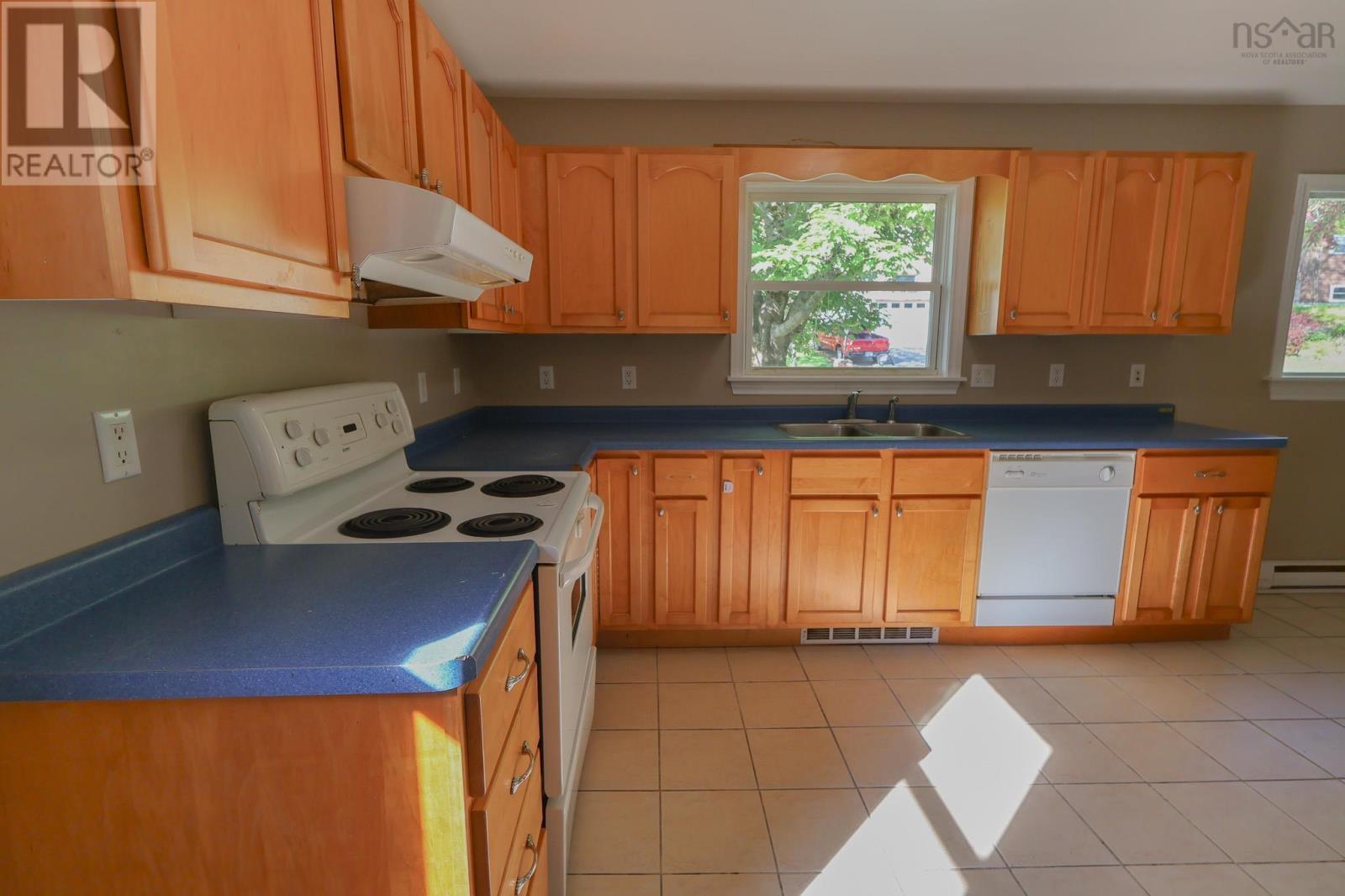 Property at 21 Elizabeth Avenue image 5