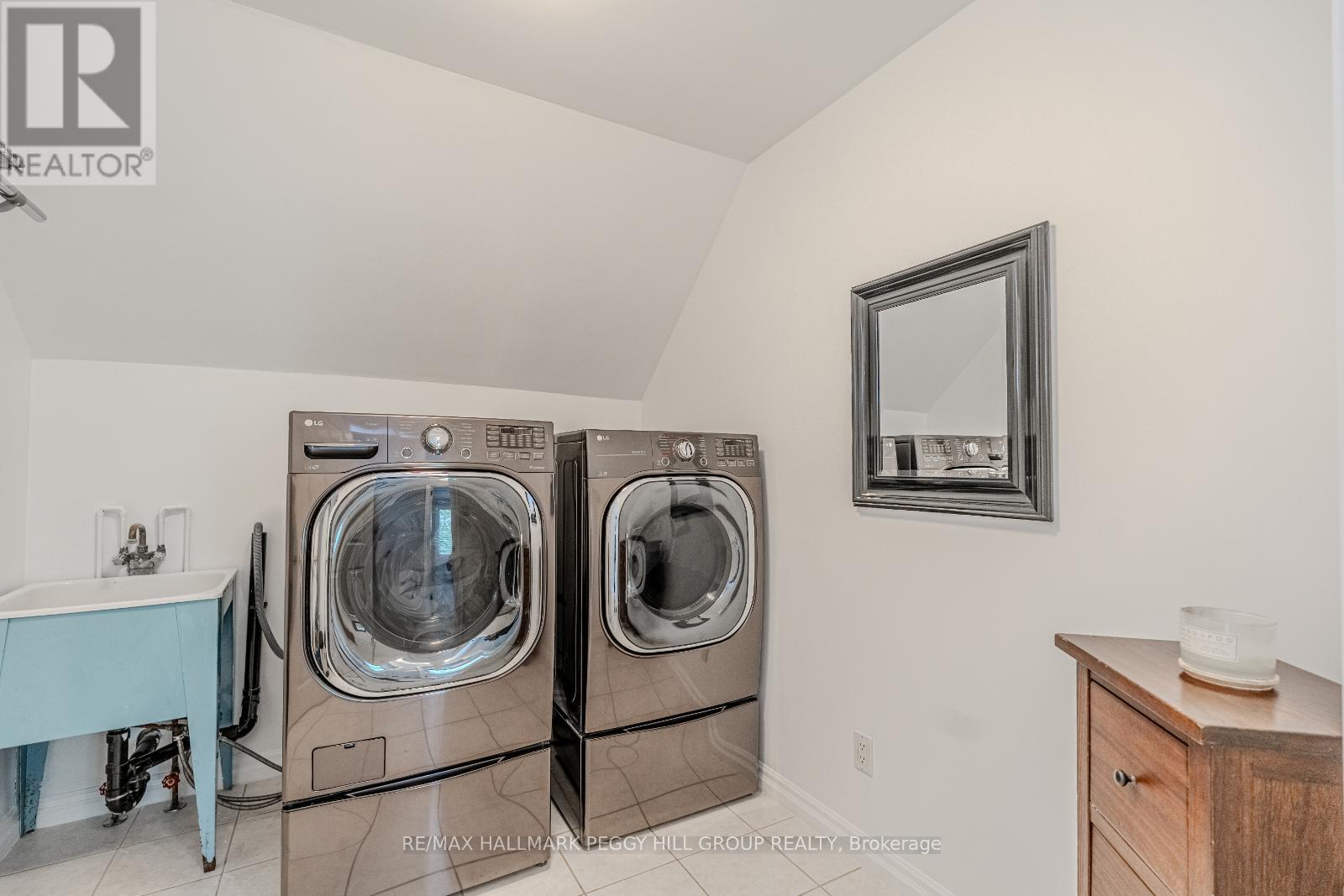 48 Lawrence Avenue, Springwater (Anten Mills), Ontario  L9X 0C6 - Photo 22 - S12189254