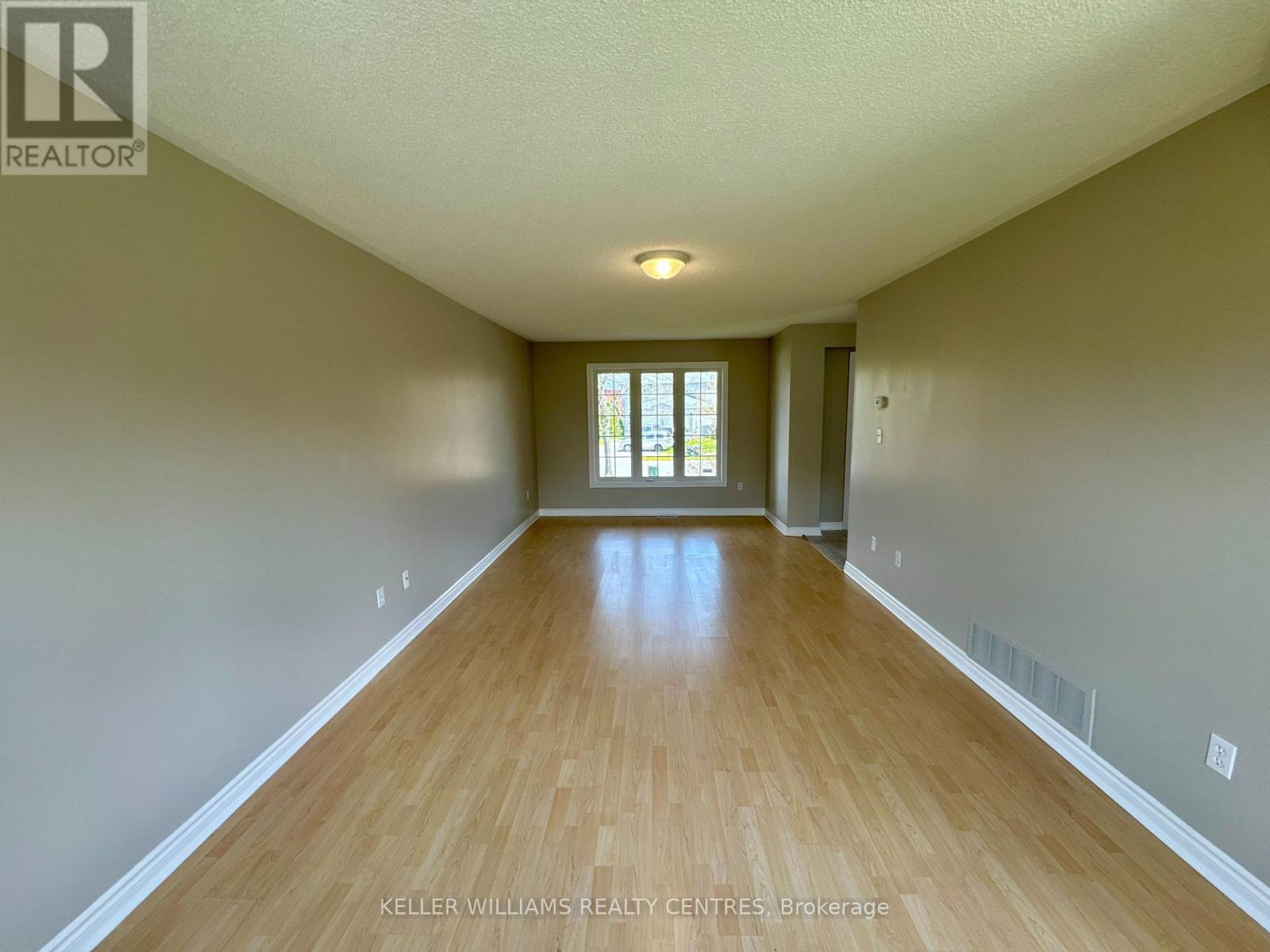 Main/2nd - 46 Birchwood Drive, Barrie, Ontario  L4M 6X8 - Photo 11 - S12189281