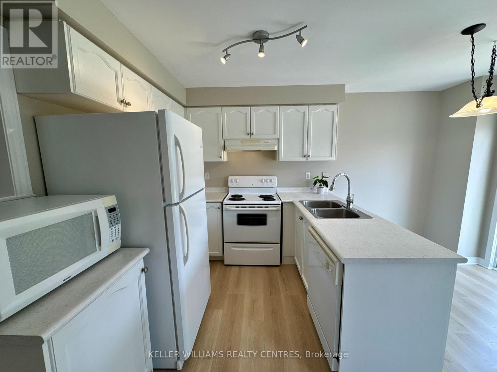 Main/2nd - 46 Birchwood Drive, Barrie, Ontario  L4M 6X8 - Photo 9 - S12189281
