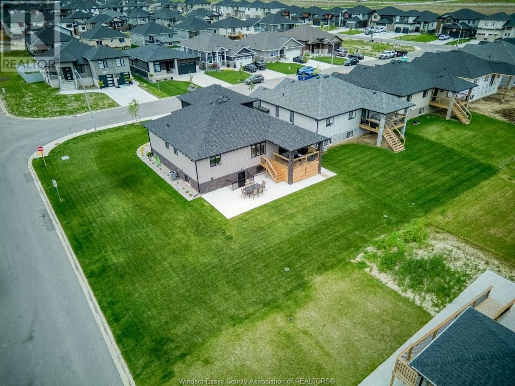 211 Bartlett Road, Amherstburg, Ontario  N9V 0G8 - Photo 45 - 25013769