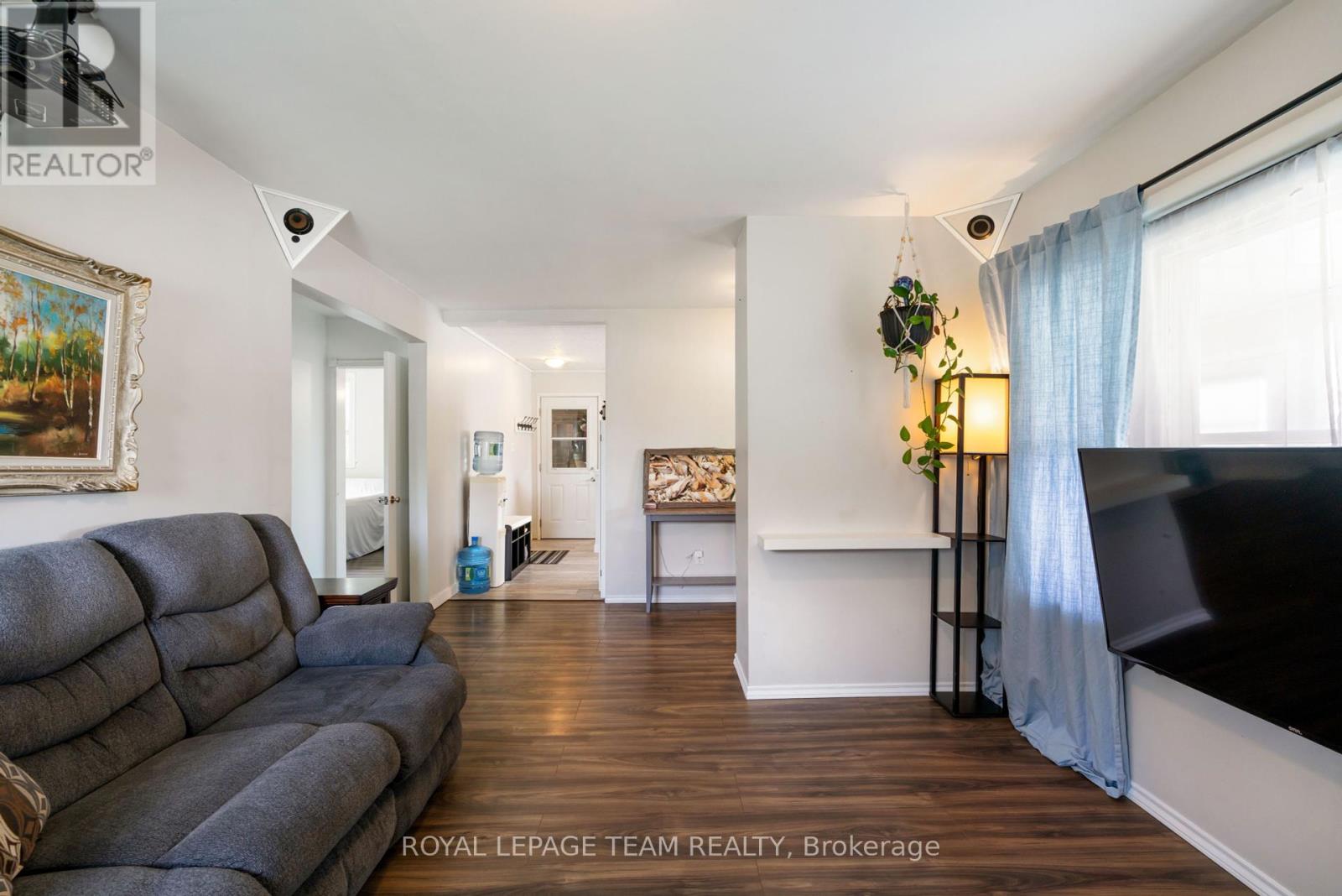 7 Nelson Street, North Stormont, Ontario  K0C 1K0 - Photo 12 - X12189499