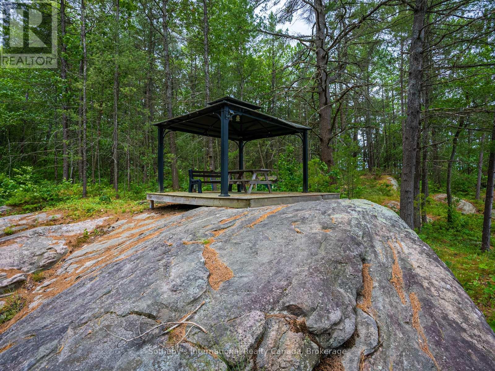 1040 Kahshe Lake, Gravenhurst, Ontario  P0E 1G0 - Photo 19 - X12029594