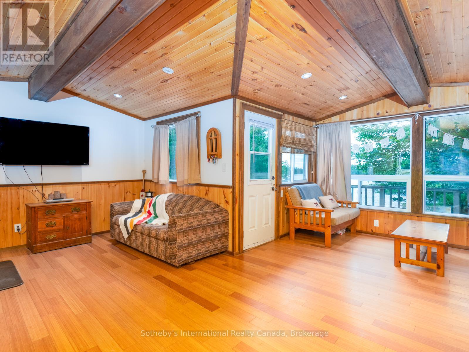 1040 Kahshe Lake, Gravenhurst, Ontario  P0E 1G0 - Photo 7 - X12029594
