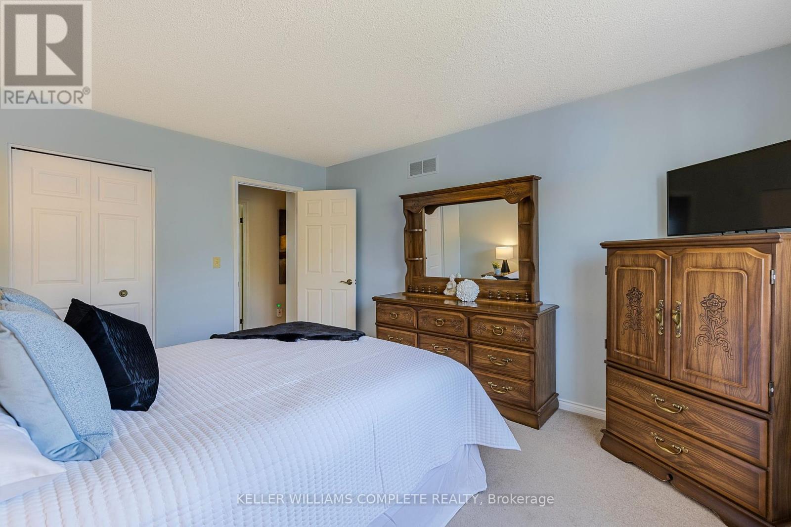 106 Maple Drive, Hamilton, Ontario  L8G 4S4 - Photo 29 - X12154577