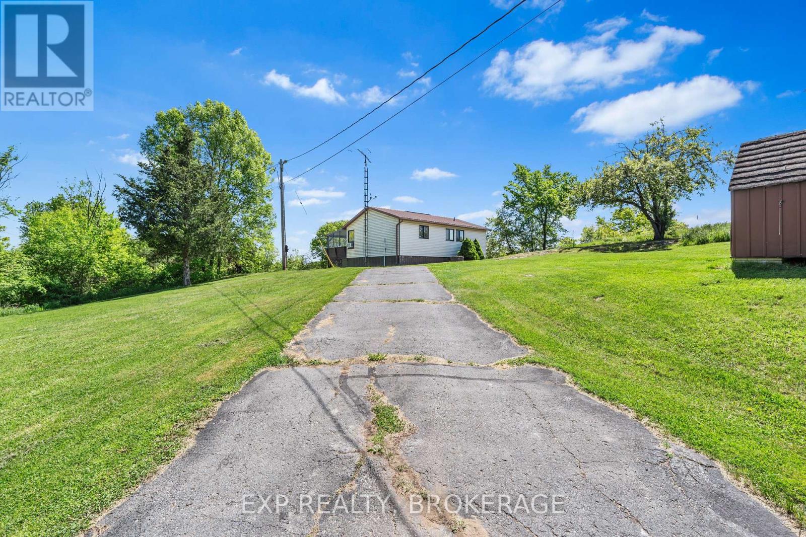 1944a-1944b Fish Creek Road, Frontenac, Ontario  K0H 2V0 - Photo 4 - X12180714