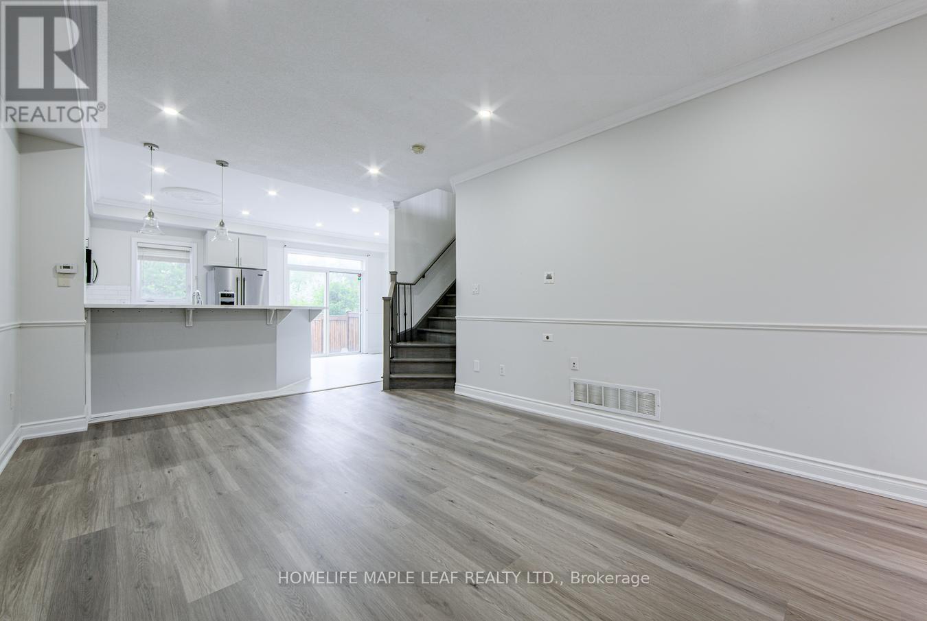 58 Begonia Crescent, Brampton, Ontario  L7A 0M6 - Photo 8 - W12189181