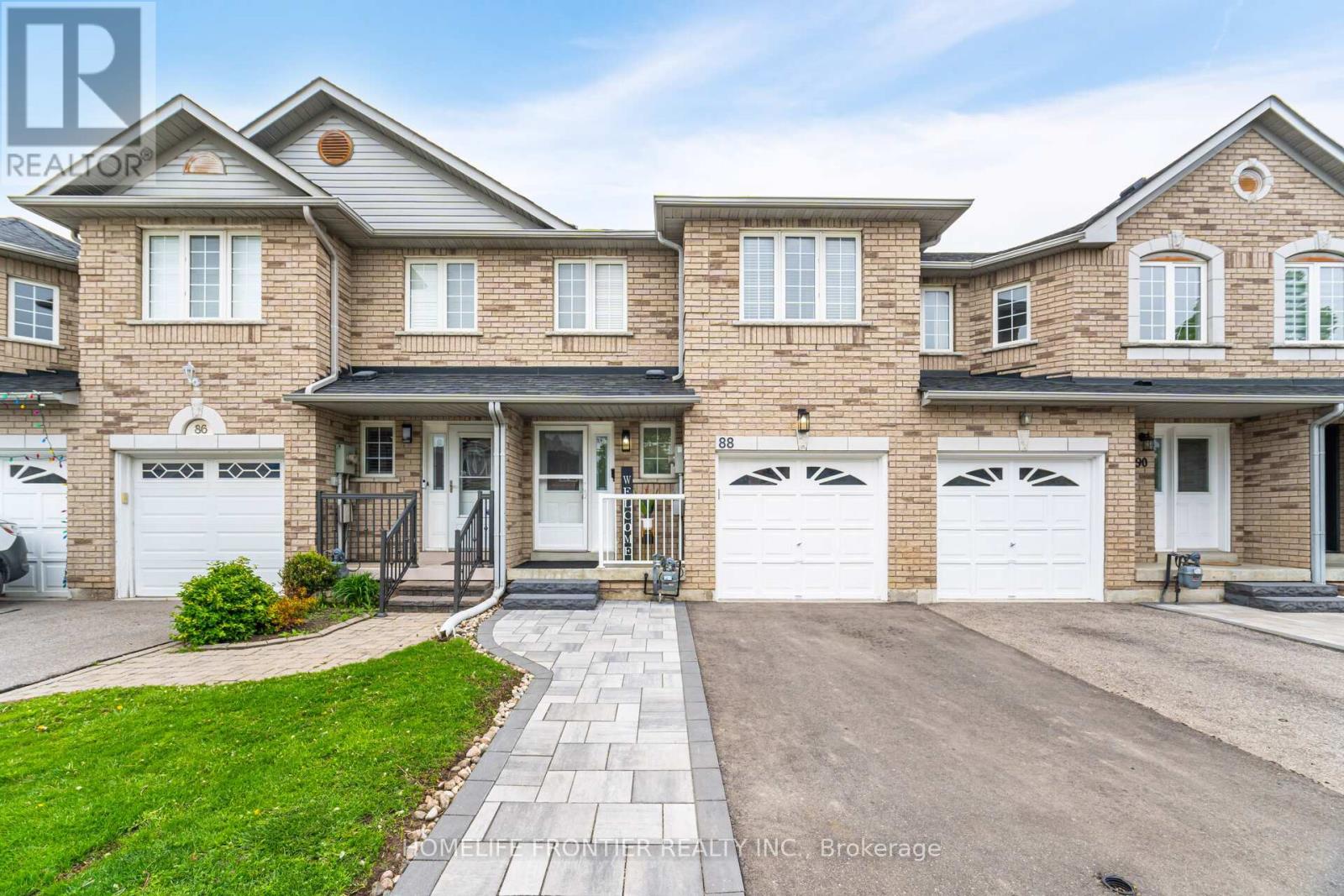 88 Wood Circle, Caledon (Bolton East), Ontario  L7E 1R3 - Photo 2 - W12189200