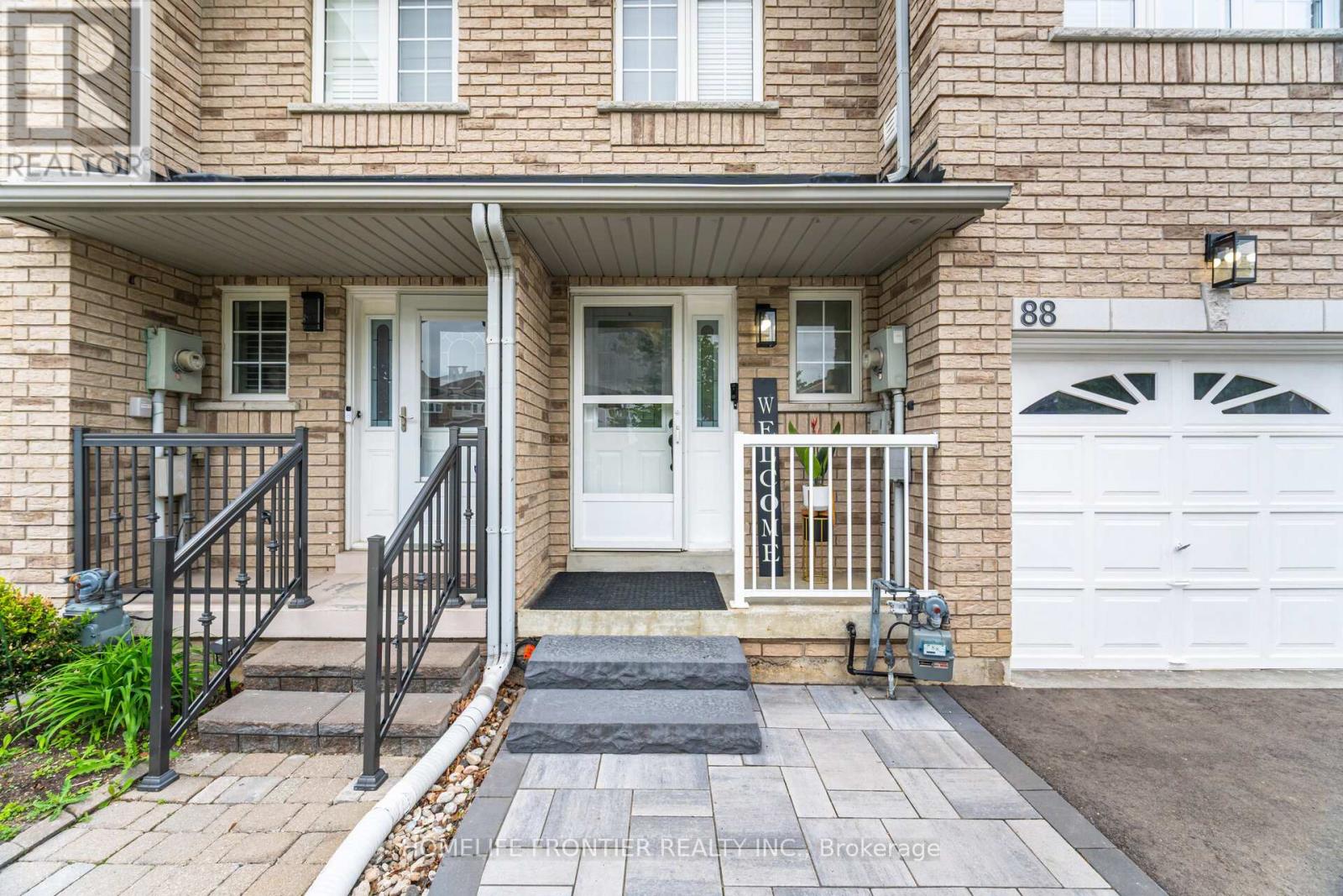 88 Wood Circle, Caledon (Bolton East), Ontario  L7E 1R3 - Photo 3 - W12189200