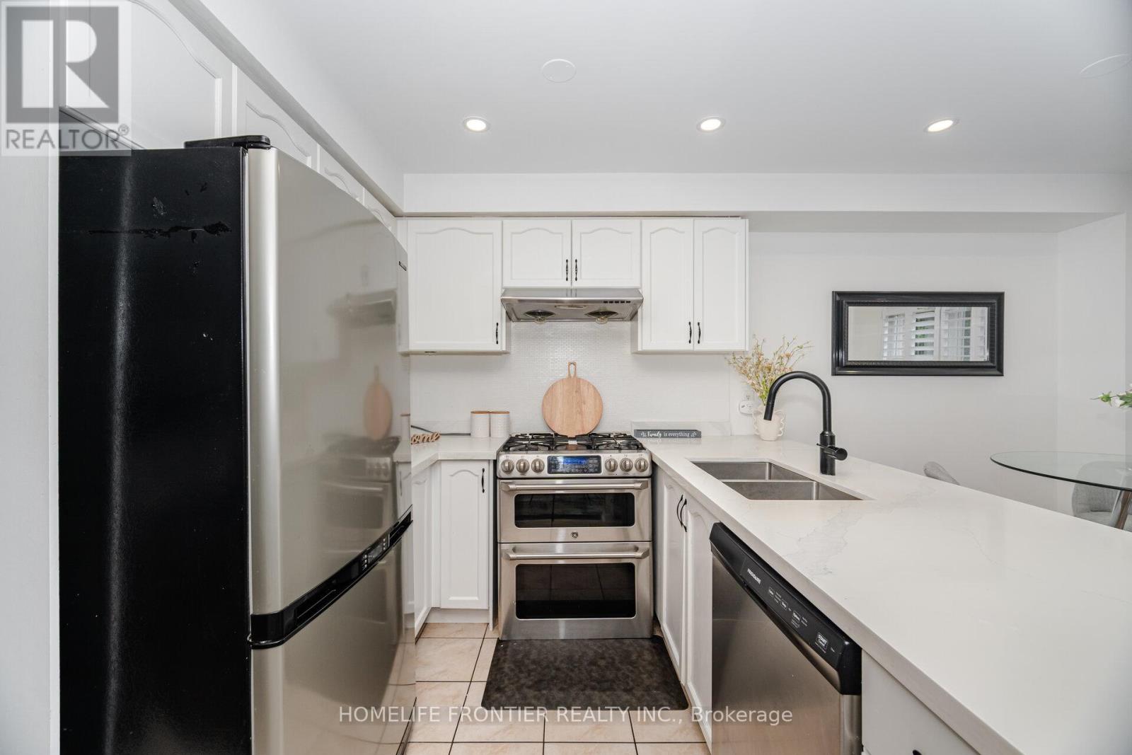 88 Wood Circle, Caledon (Bolton East), Ontario  L7E 1R3 - Photo 6 - W12189200