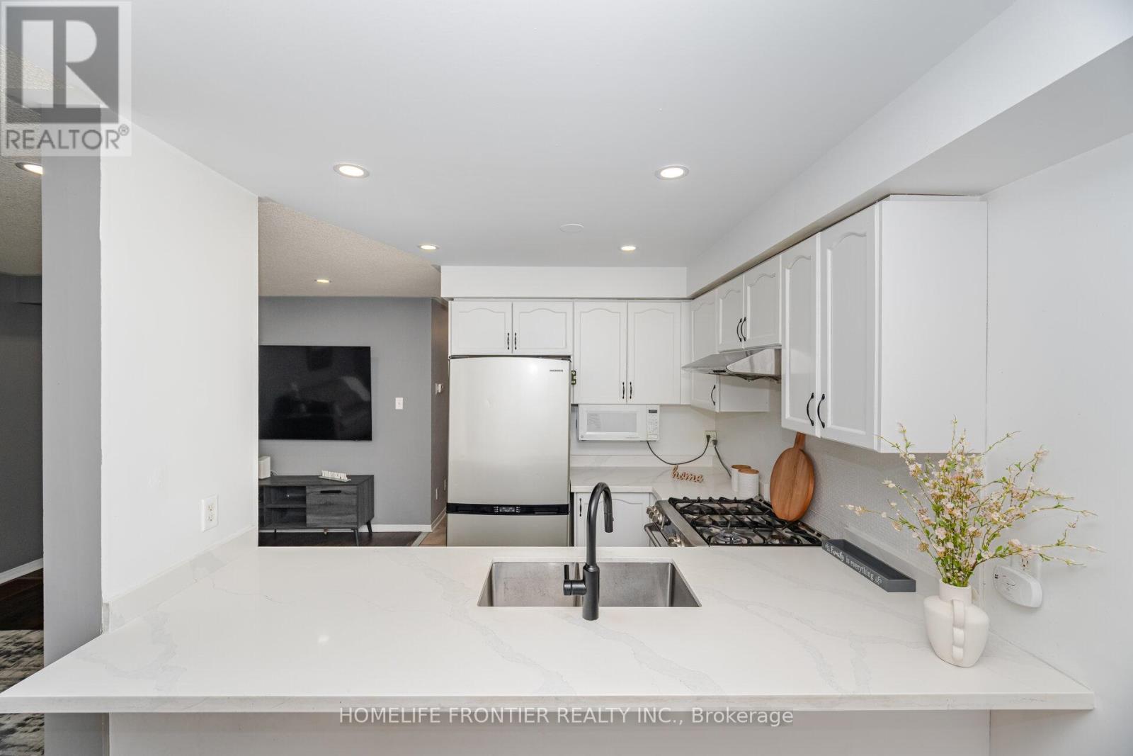 88 Wood Circle, Caledon (Bolton East), Ontario  L7E 1R3 - Photo 7 - W12189200