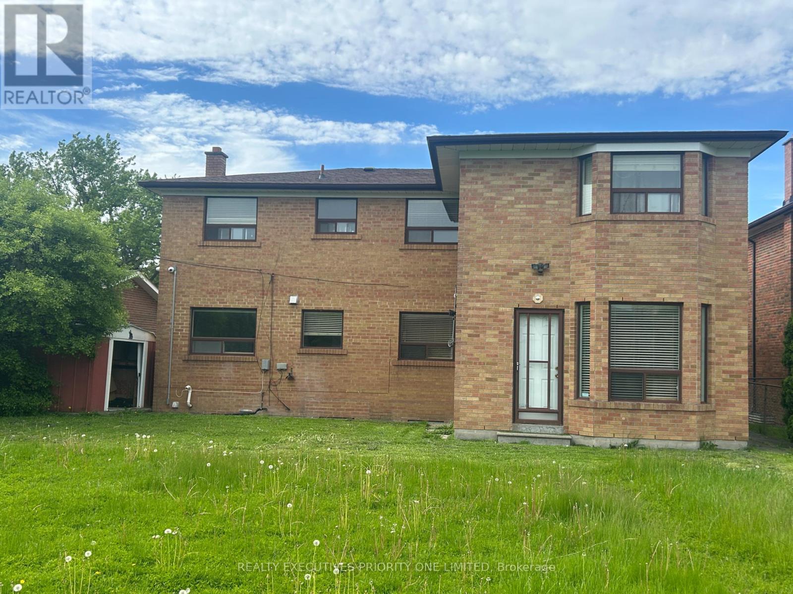 26 Conamore Crescent N, Toronto, Ontario  M3J 1H3 - Photo 8 - W12189308