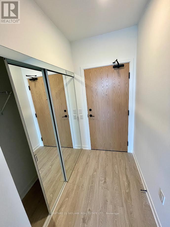 502 - 2495 Eglinton Avenue W, Mississauga, Ontario  L5M 2T2 - Photo 2 - W12189339