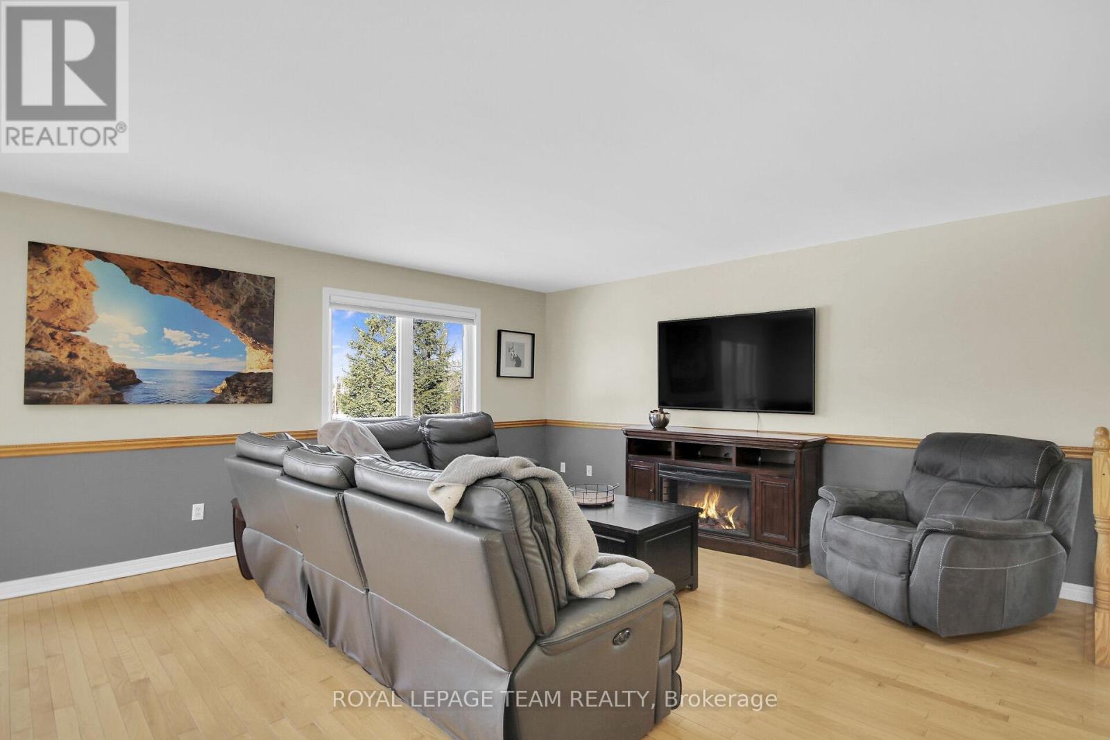 955 Macpherson Road, Montague, Ontario  K7A 4S4 - Photo 5 - X12168981
