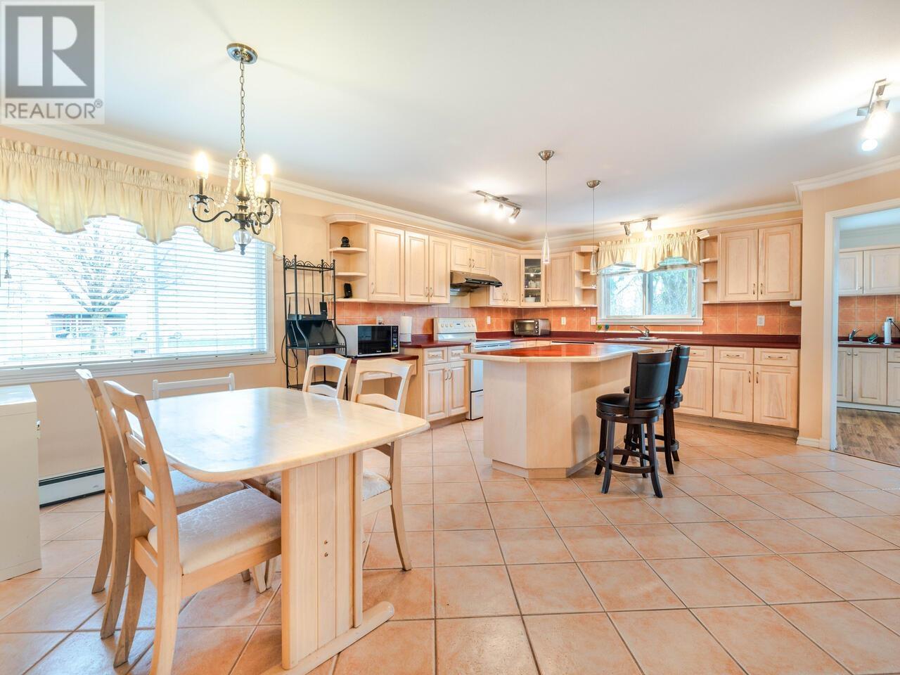 7580 12th Avenue, Burnaby, British Columbia  V3N 2K1 - Photo 6 - R3009647