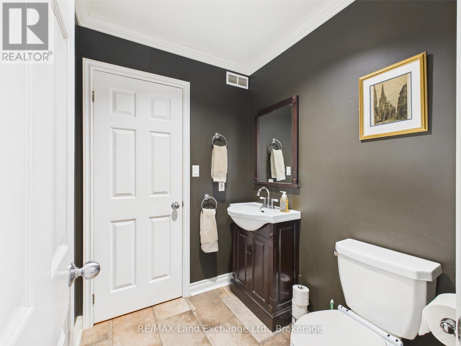 4 Eastwood Crescent, Kincardine, Ontario  N0G 2T0 - Photo 15 - X12187382