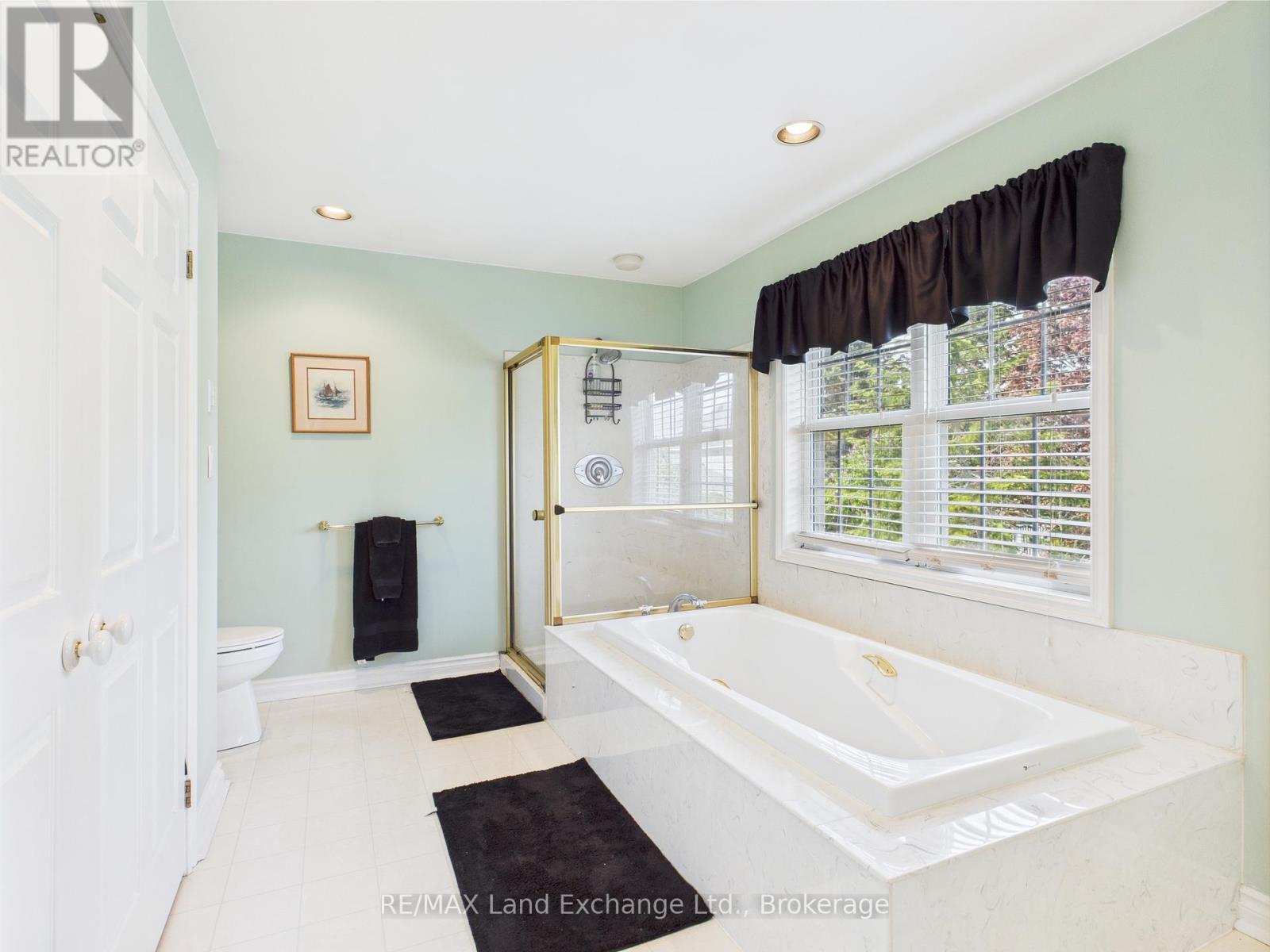 4 Eastwood Crescent, Kincardine, Ontario  N0G 2T0 - Photo 20 - X12187382