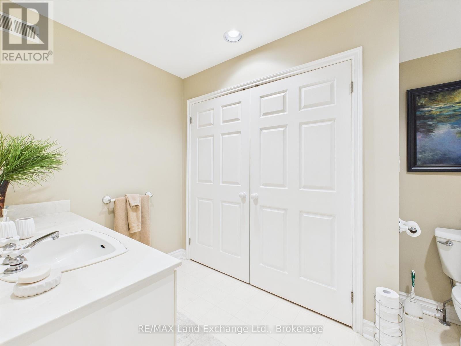 4 Eastwood Crescent, Kincardine, Ontario  N0G 2T0 - Photo 24 - X12187382