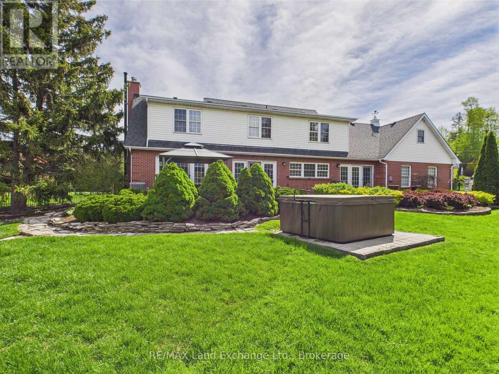 4 Eastwood Crescent, Kincardine, Ontario  N0G 2T0 - Photo 30 - X12187382