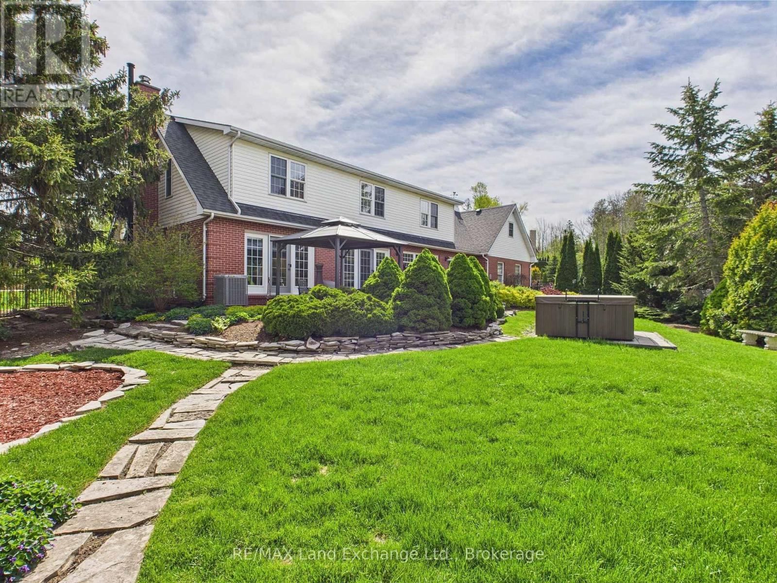 4 Eastwood Crescent, Kincardine, Ontario  N0G 2T0 - Photo 31 - X12187382