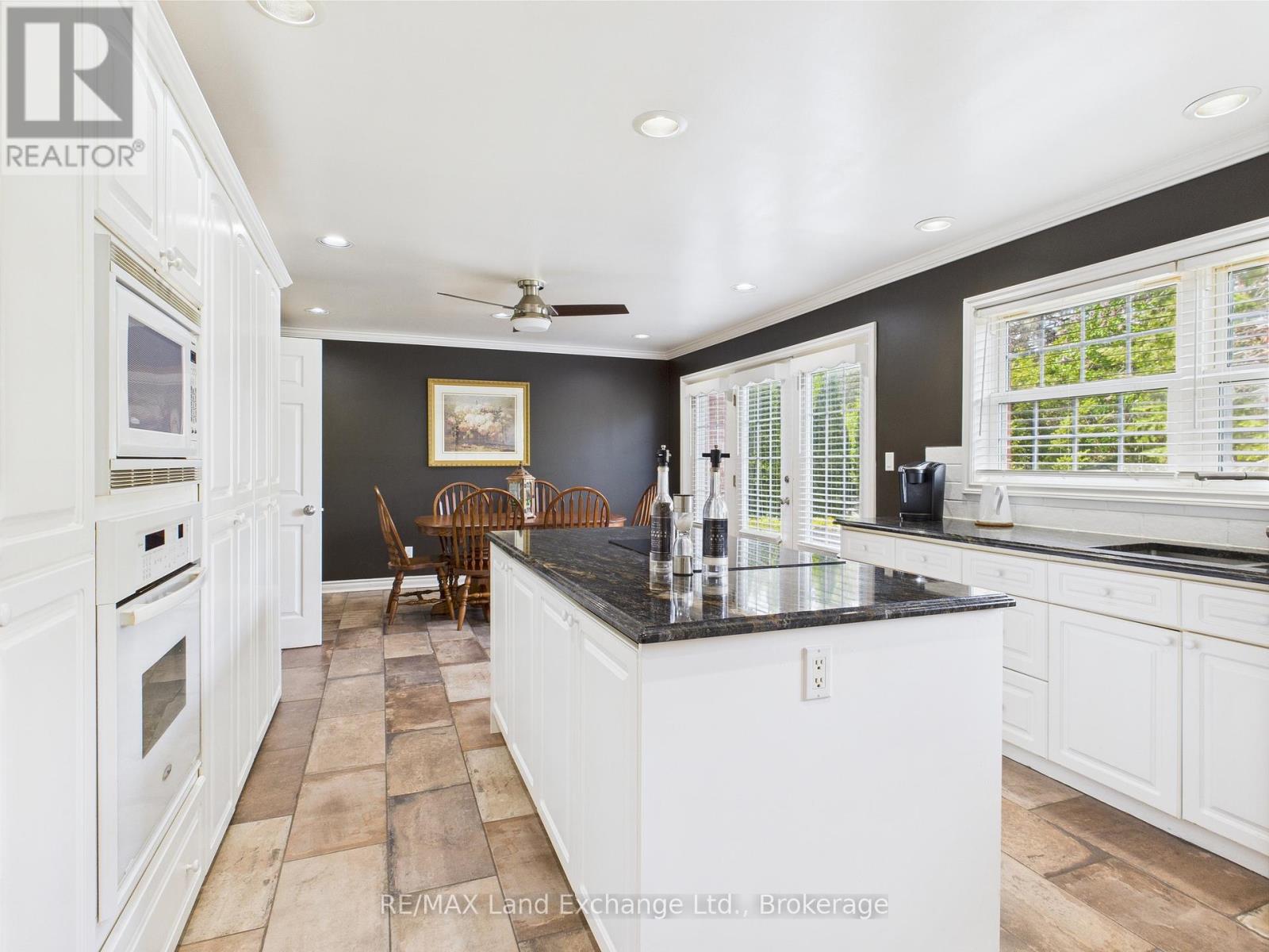 4 Eastwood Crescent, Kincardine, Ontario  N0G 2T0 - Photo 9 - X12187382