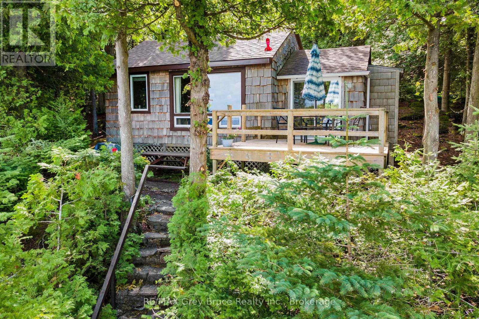 70 Big Tub Road, Northern Bruce Peninsula, Ontario  N0H 2R0 - Photo 3 - X12189411
