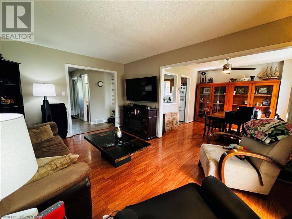 119 Dinison Crescent, Kitchener, Ontario  N2E 2S6 - Photo 4 - 40736127