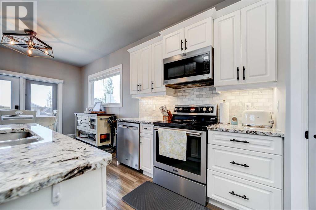 1029 Livingston Way, Pincher Creek, Alberta  T0K 1W0 - Photo 6 - A2222602