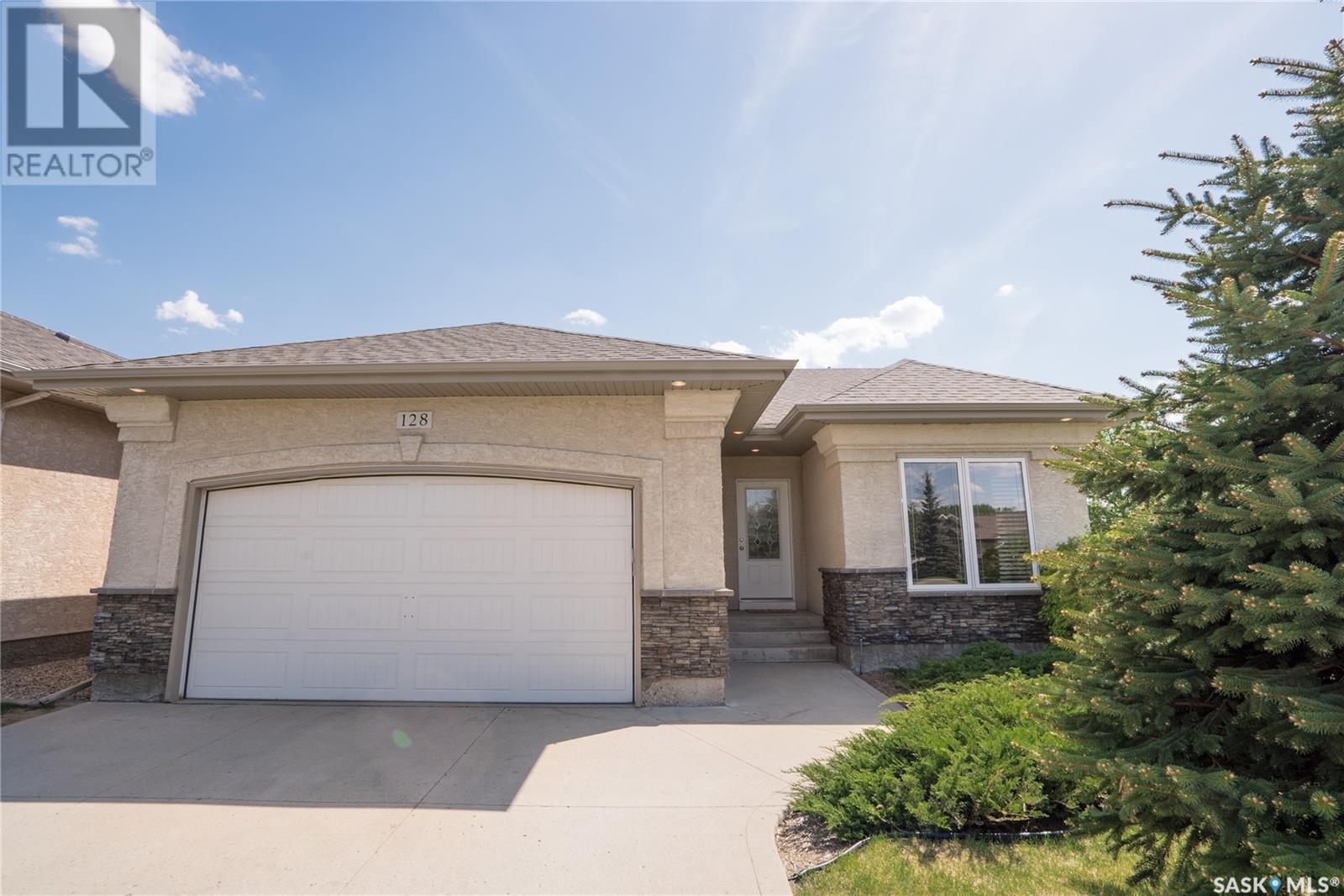 Property at 128 201 Cartwright TERRACE image 1