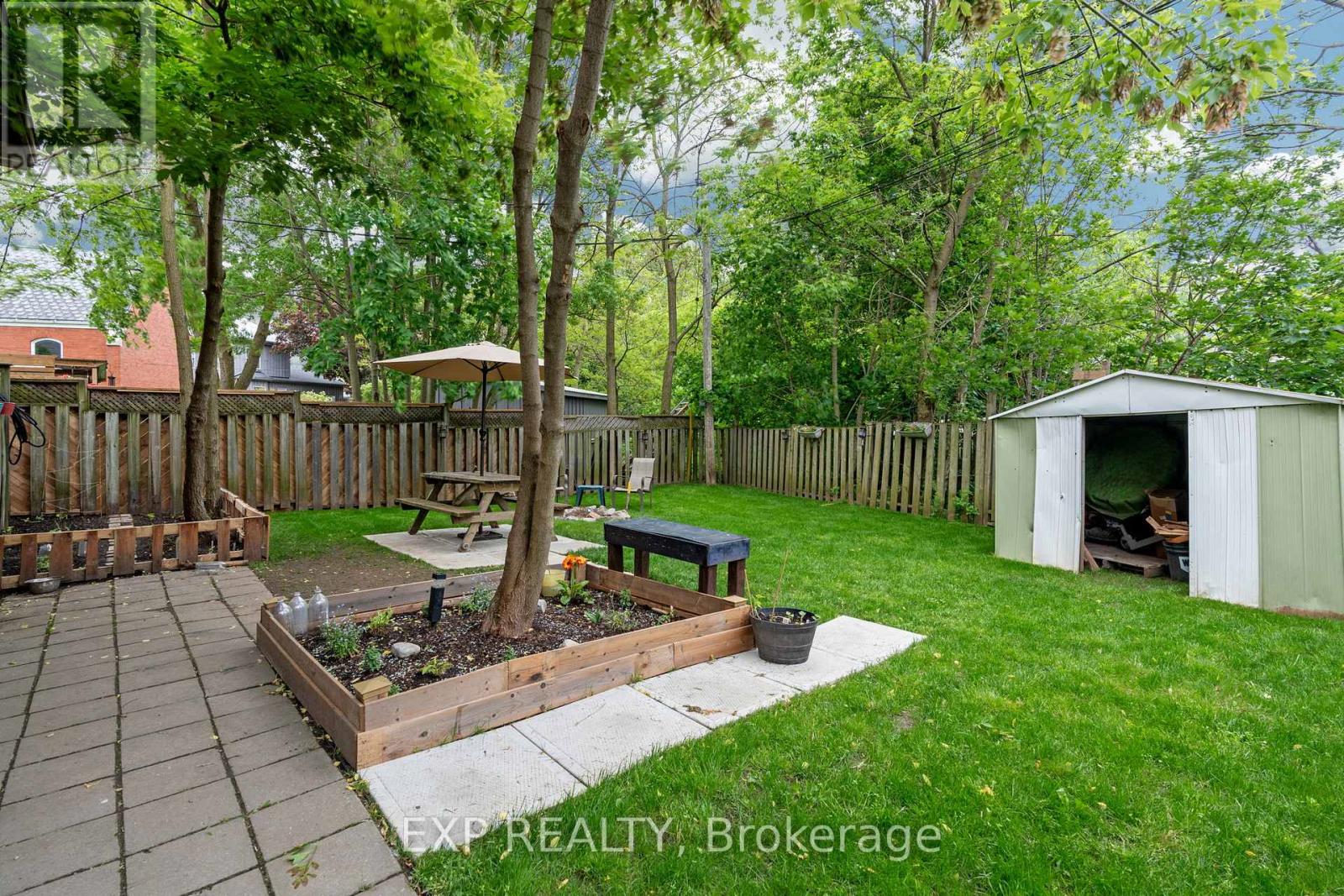 195 Main Street, Lucan Biddulph, Ontario  N0M 2J0 - Photo 23 - X12189230