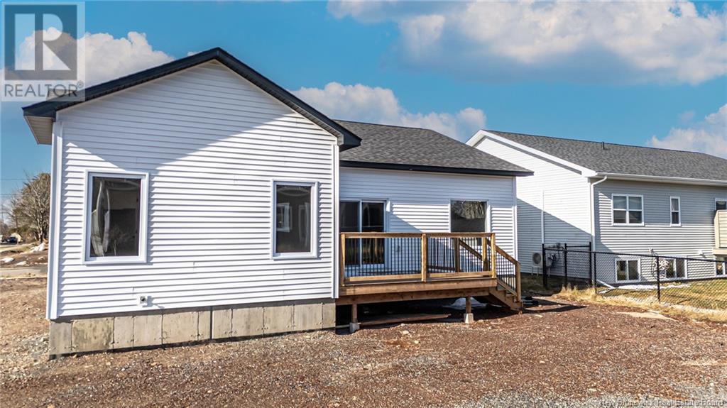 Property at 5 Sandcherry Lane image 3
