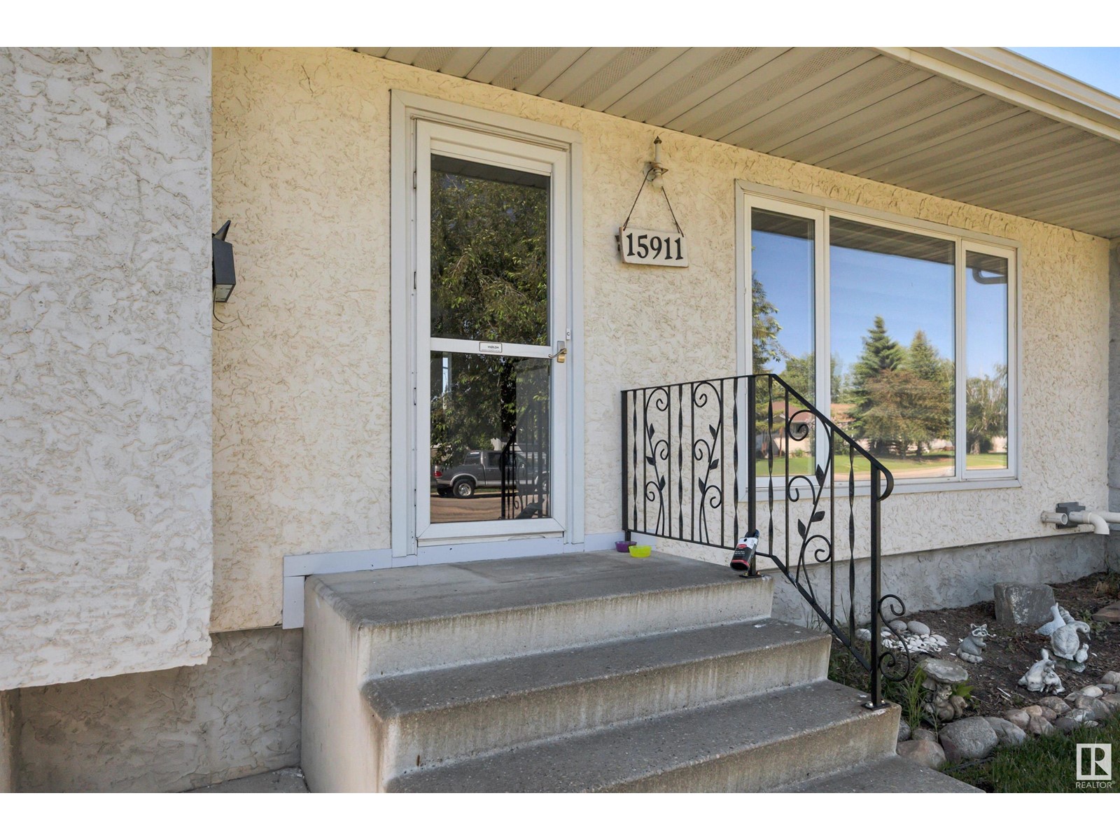 Property at 15911 110B AV NW image 4