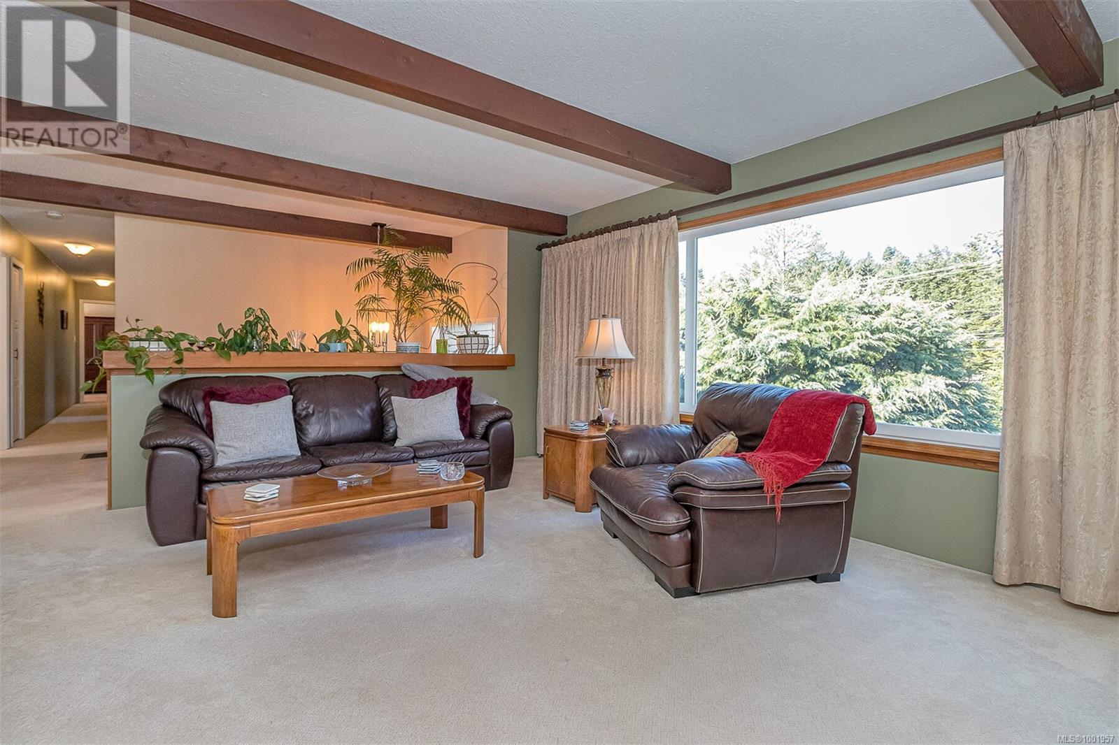 Property at 6627 Lakes Rd image 5