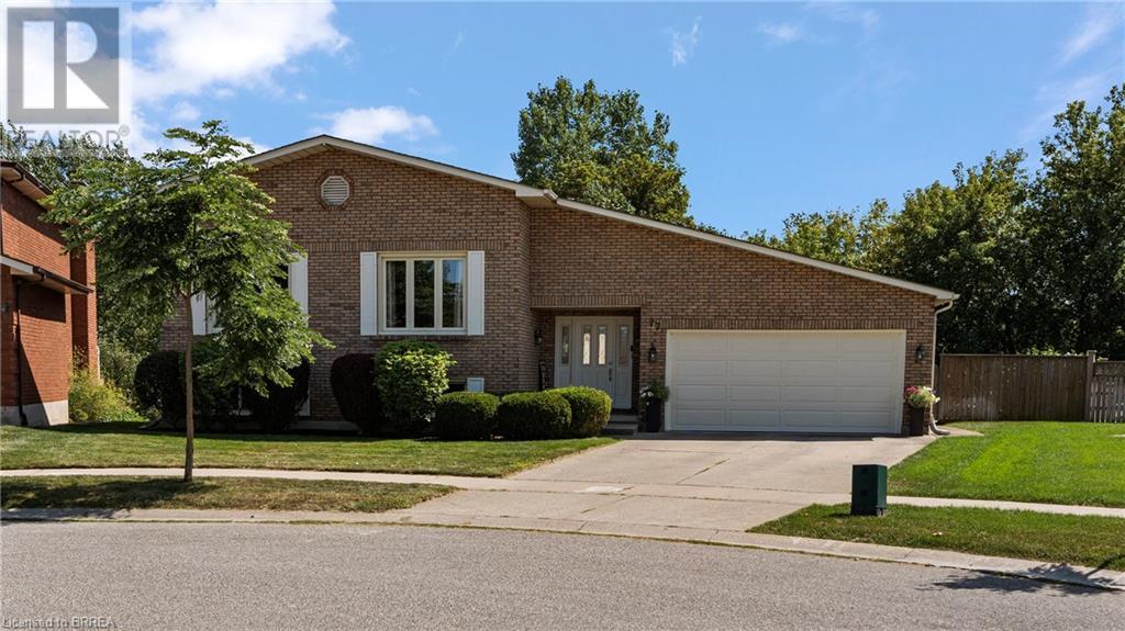Property at 77 LUDLOW Crescent image 3
