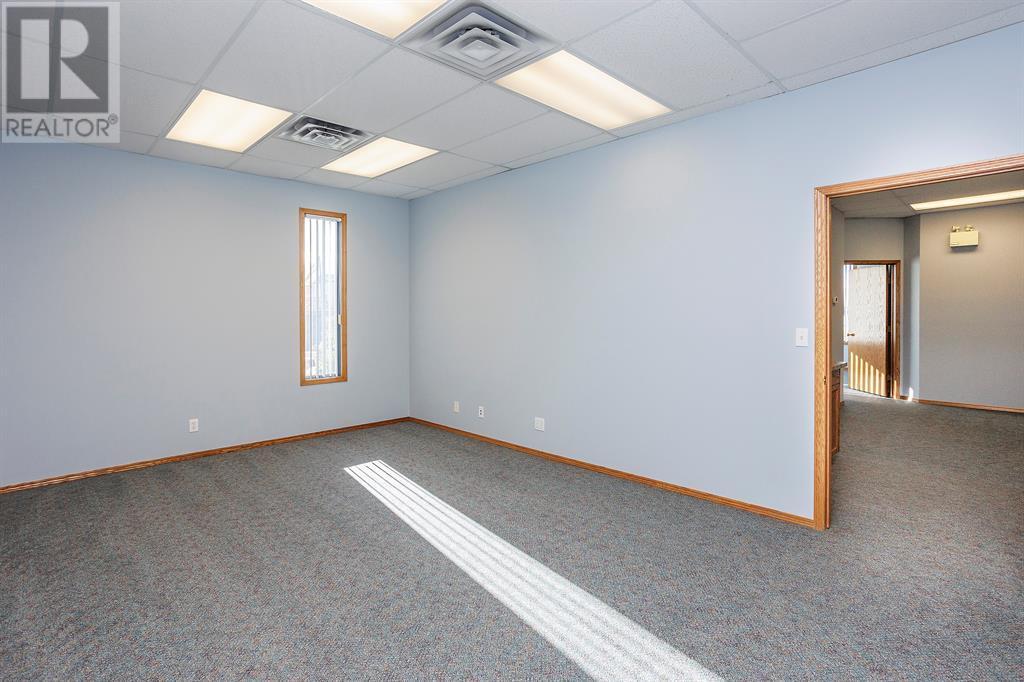 201, 4802 51 Avenue, Red Deer, Alberta  T4N 4H3 - Photo 6 - A2219505