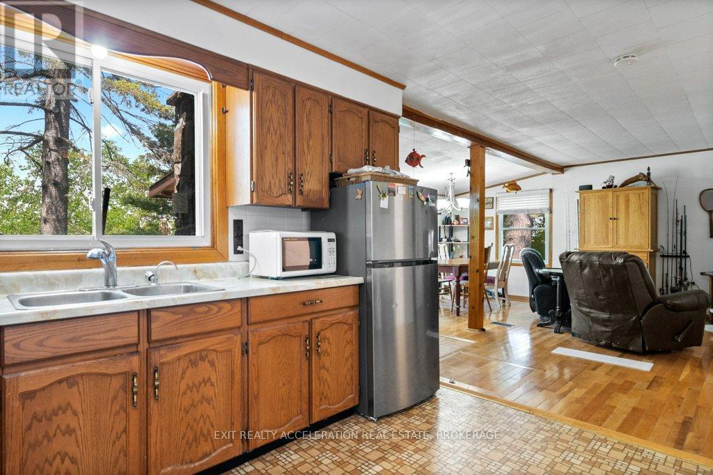 1341 South Shore Road, Greater Napanee, Ontario  K7R 3K7 - Photo 10 - X12189611