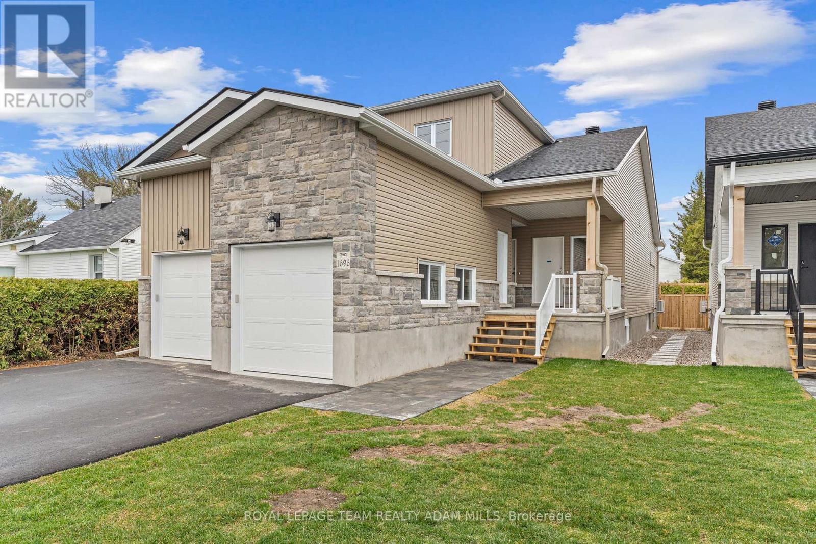 2 - 1696 Belcourt Boulevard, Ottawa, Ontario  K1C 1M4 - Photo 2 - X12189543