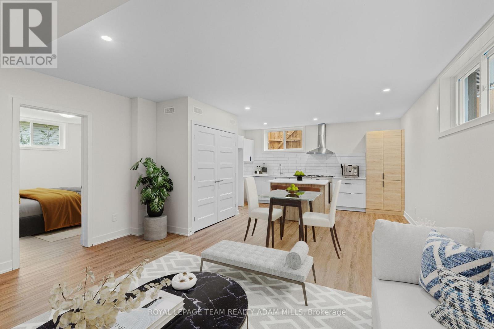 2 - 1696 Belcourt Boulevard, Ottawa, Ontario  K1C 1M4 - Photo 5 - X12189543