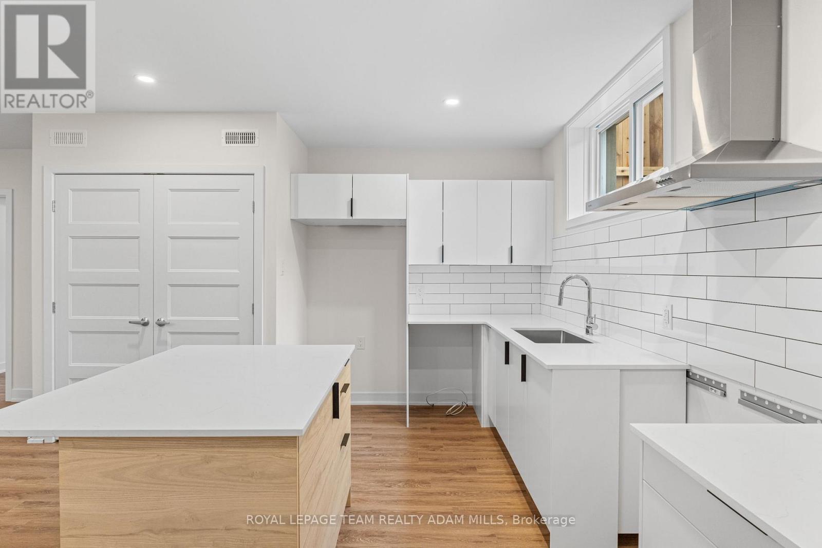 2 - 1696 Belcourt Boulevard, Ottawa, Ontario  K1C 1M4 - Photo 8 - X12189543