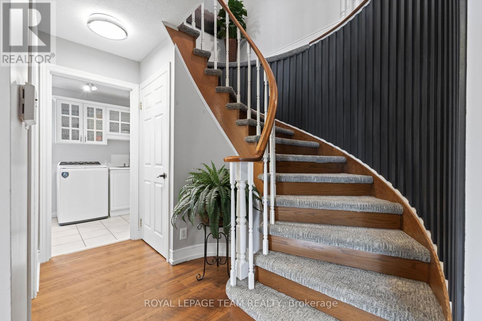 81 Chickasaw Crescent, Ottawa, Ontario  K2M 1M8 - Photo 20 - X12189618