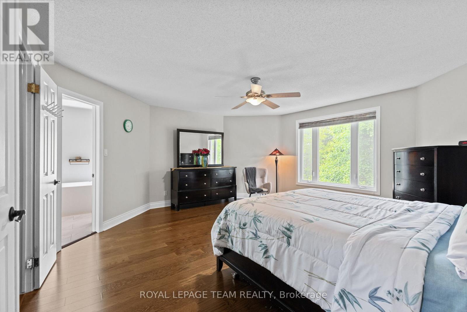 81 Chickasaw Crescent, Ottawa, Ontario  K2M 1M8 - Photo 22 - X12189618
