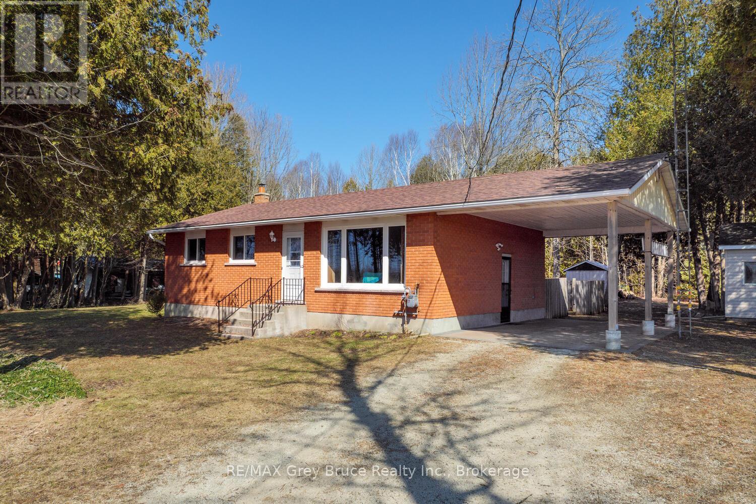019589 6 Highway, Georgian Bluffs, Ontario  N0H 2T0 - Photo 2 - X12067456