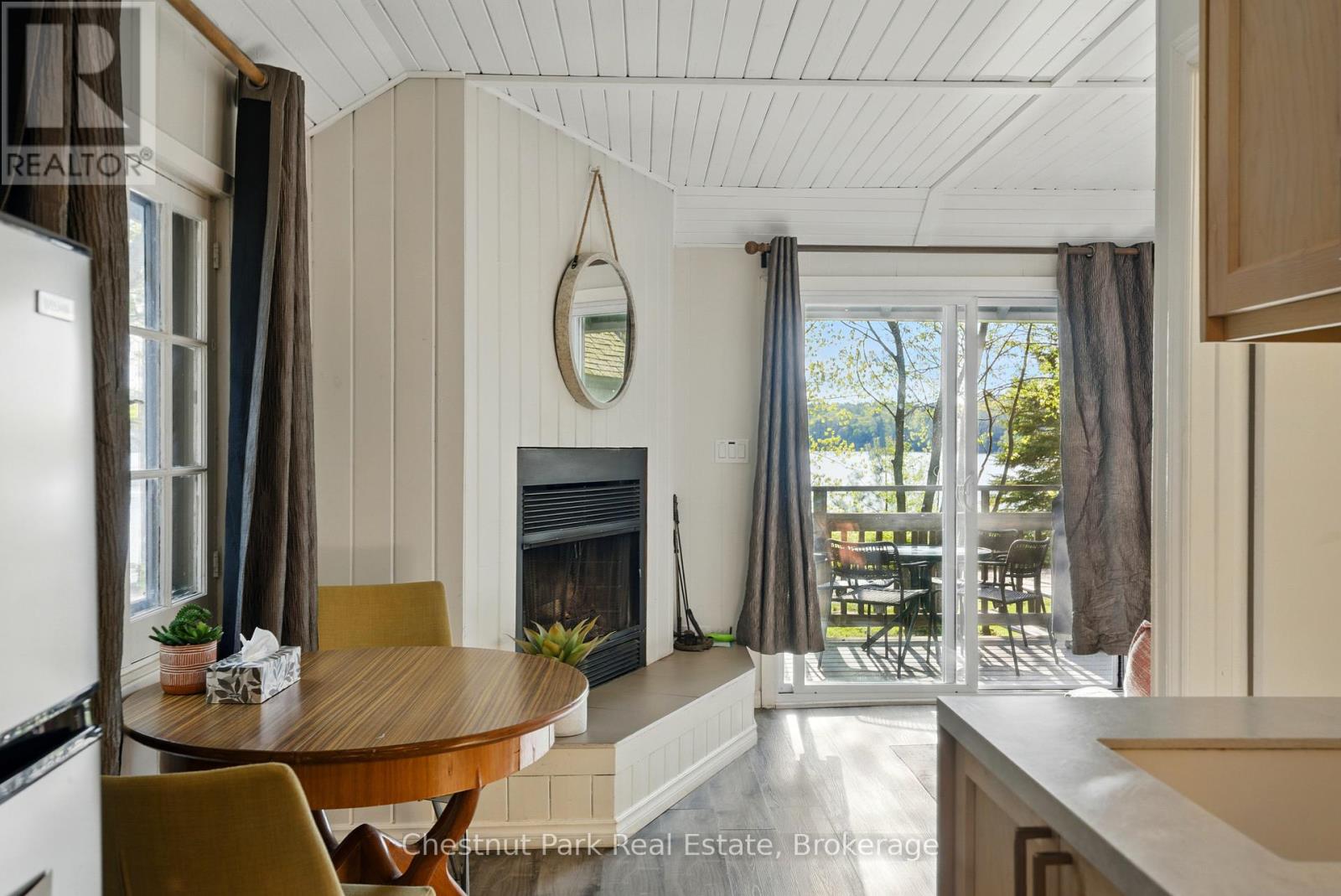 1091 Dwight Beach Road, Lake Of Bays, Ontario  P0A 1H0 - Photo 26 - X12187940