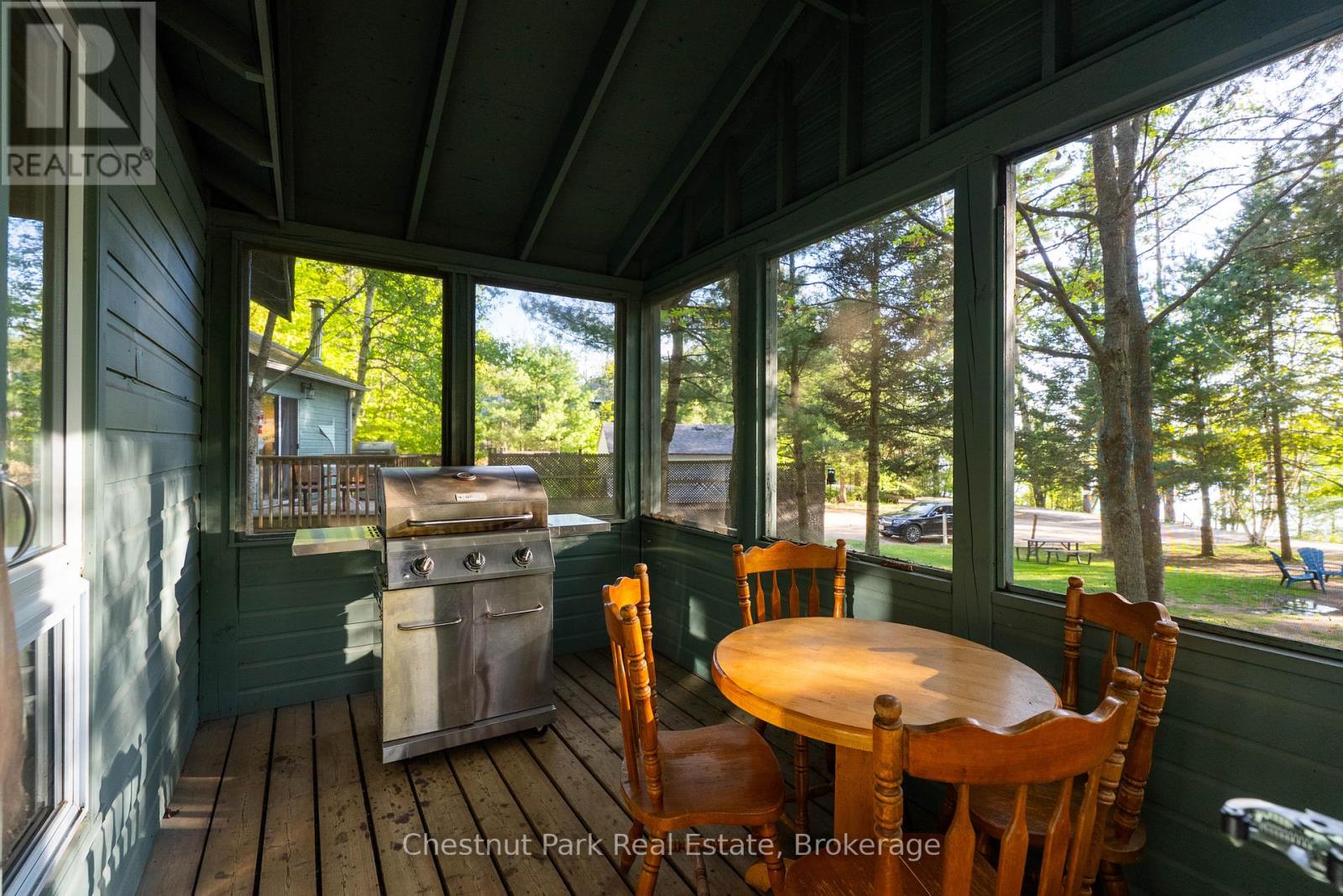 1091 Dwight Beach Road, Lake Of Bays, Ontario  P0A 1H0 - Photo 29 - X12187940